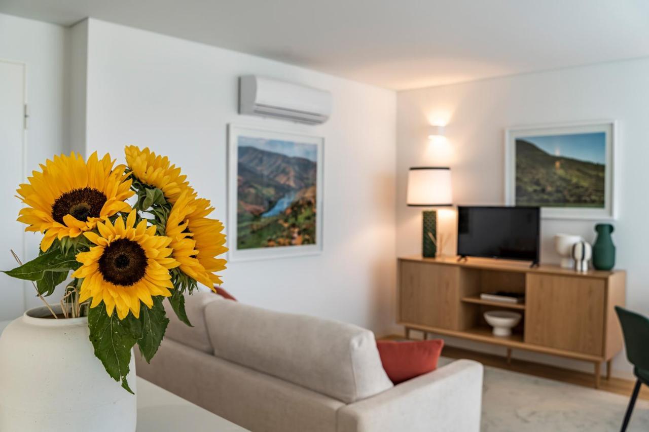 Bonfim Living - Great Location, Al Fresco Dining And Free Private Parking Lägenhet OOporto Exteriör bild