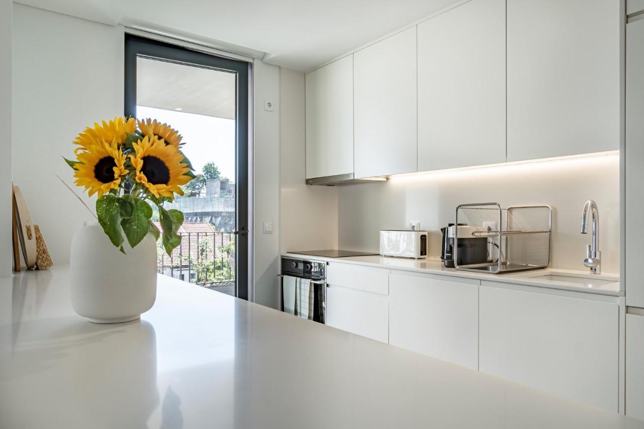 Bonfim Living - Great Location, Al Fresco Dining And Free Private Parking Lägenhet OOporto Exteriör bild