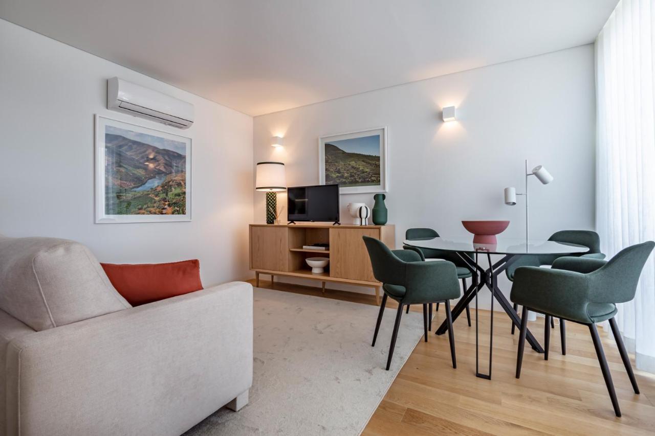 Bonfim Living - Great Location, Al Fresco Dining And Free Private Parking Lägenhet OOporto Exteriör bild